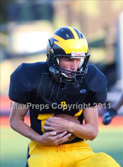 Thumbnail 3 in JV: Del Oro vs Westlake (Battle at the Capital) photogallery.