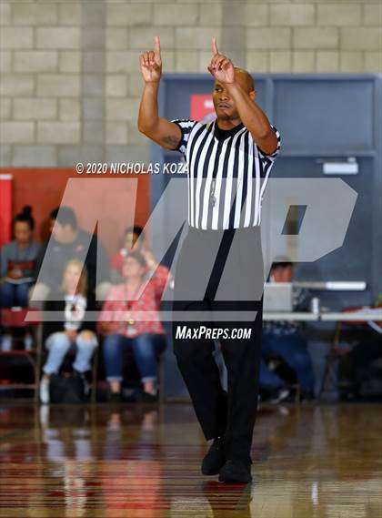 Thumbnail 2 in Harvard-Westlake vs. Bishop Gorman (Nike Extravaganza) photogallery.
