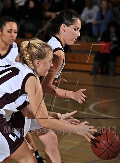 Thumbnail 1 in Palm Springs vs Laguna Beach (MaxPreps Holiday Classic) photogallery.