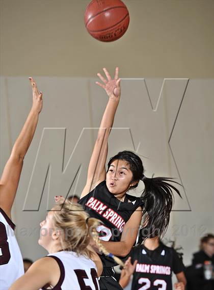 Thumbnail 2 in Palm Springs vs Laguna Beach (MaxPreps Holiday Classic) photogallery.