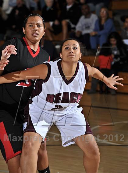 Thumbnail 3 in Palm Springs vs Laguna Beach (MaxPreps Holiday Classic) photogallery.