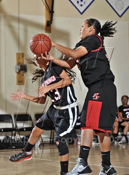 Thumbnail 3 in Palm Springs vs Laguna Beach (MaxPreps Holiday Classic) photogallery.