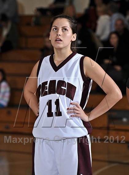 Thumbnail 2 in Palm Springs vs Laguna Beach (MaxPreps Holiday Classic) photogallery.