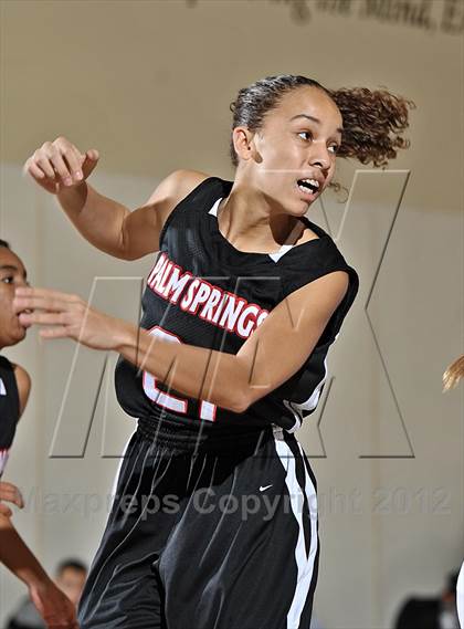 Thumbnail 1 in Palm Springs vs Laguna Beach (MaxPreps Holiday Classic) photogallery.