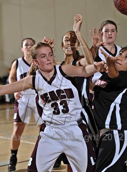 Thumbnail 2 in Palm Springs vs Laguna Beach (MaxPreps Holiday Classic) photogallery.
