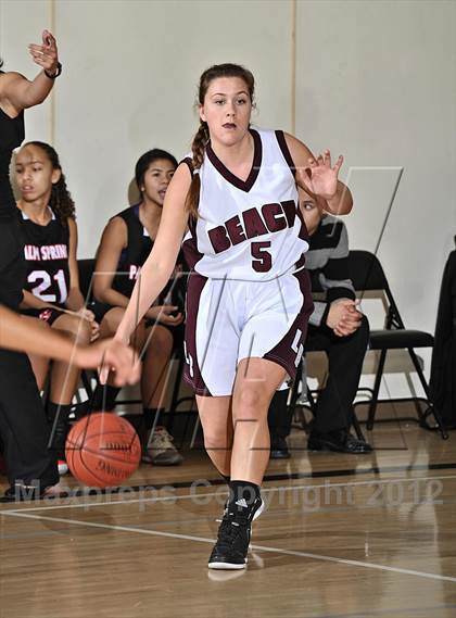 Thumbnail 3 in Palm Springs vs Laguna Beach (MaxPreps Holiday Classic) photogallery.