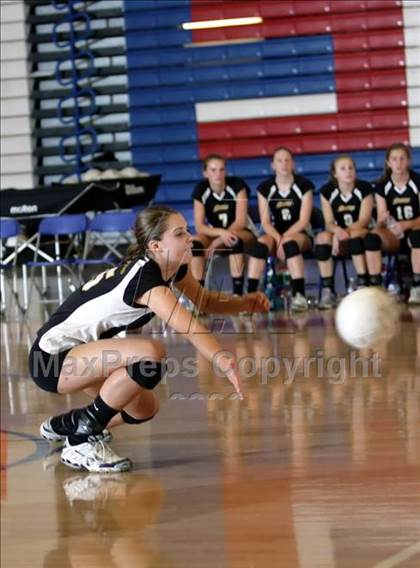 Thumbnail 2 in Mountain View vs. Archbishop Mitty (CIF CCS D2 Final) photogallery.