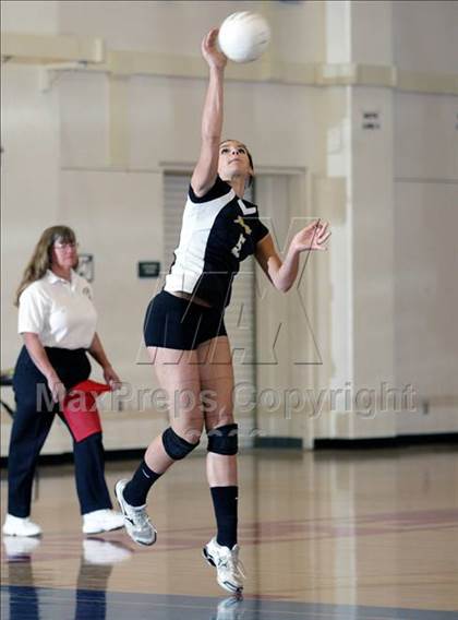 Thumbnail 3 in Mountain View vs. Archbishop Mitty (CIF CCS D2 Final) photogallery.