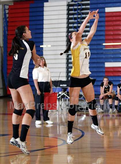 Thumbnail 2 in Mountain View vs. Archbishop Mitty (CIF CCS D2 Final) photogallery.