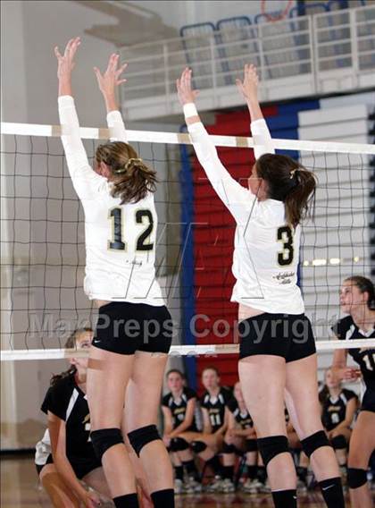 Thumbnail 2 in Mountain View vs. Archbishop Mitty (CIF CCS D2 Final) photogallery.