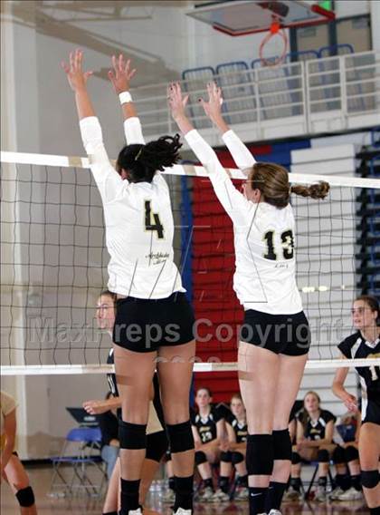 Thumbnail 3 in Mountain View vs. Archbishop Mitty (CIF CCS D2 Final) photogallery.
