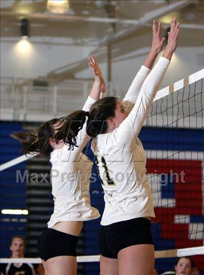 Thumbnail 2 in Mountain View vs. Archbishop Mitty (CIF CCS D2 Final) photogallery.
