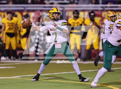 Thumbnail 1 in Kingsburg @ Tulare Union (CIF CS D2 Qtr Final) photogallery.