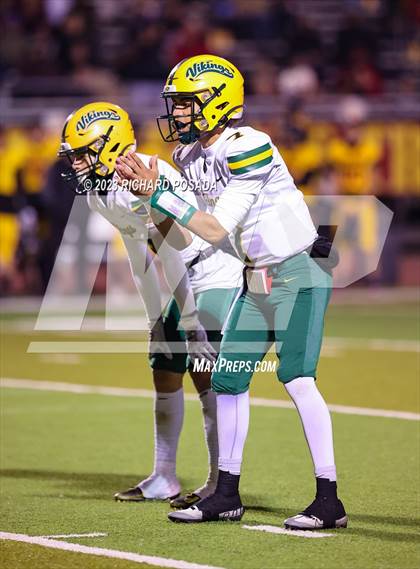 Thumbnail 1 in Kingsburg @ Tulare Union (CIF CS D2 Qtr Final) photogallery.