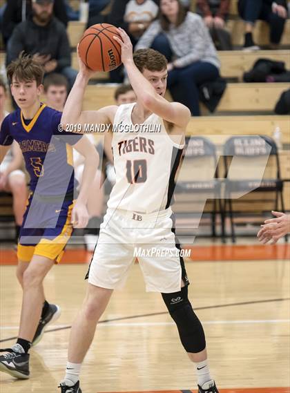 Thumbnail 1 in Farmington @ Illini Bluffs photogallery.