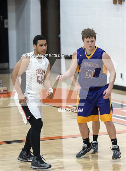 Thumbnail 2 in Farmington @ Illini Bluffs photogallery.