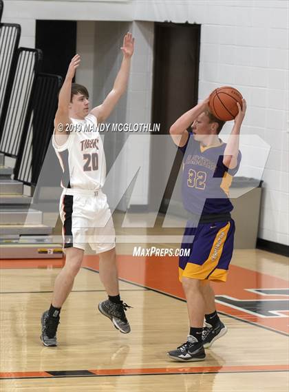 Thumbnail 1 in Farmington @ Illini Bluffs photogallery.