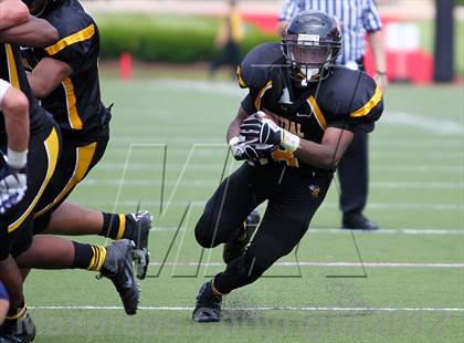 Thumbnail 2 in Central vs. Reitz (Bluegrass High School Football Showcase) photogallery.