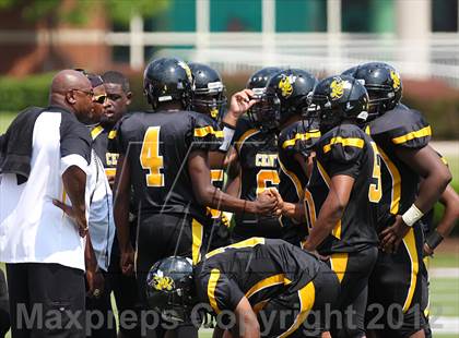 Thumbnail 1 in Central vs. Reitz (Bluegrass High School Football Showcase) photogallery.