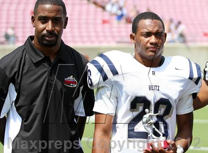 Thumbnail 1 in Central vs. Reitz (Bluegrass High School Football Showcase) photogallery.