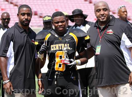 Thumbnail 3 in Central vs. Reitz (Bluegrass High School Football Showcase) photogallery.
