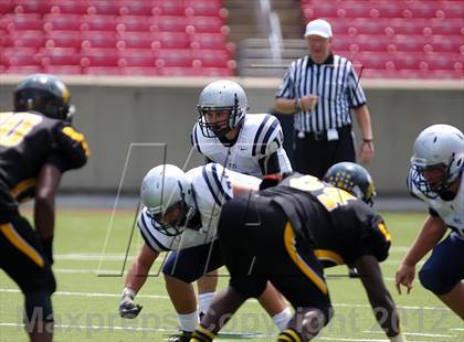Thumbnail 1 in Central vs. Reitz (Bluegrass High School Football Showcase) photogallery.