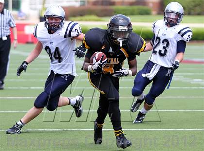 Thumbnail 1 in Central vs. Reitz (Bluegrass High School Football Showcase) photogallery.