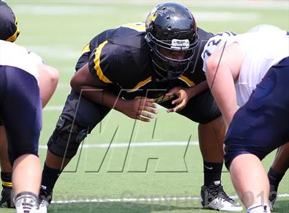 Thumbnail 3 in Central vs. Reitz (Bluegrass High School Football Showcase) photogallery.