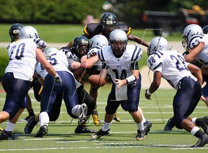 Thumbnail 2 in Central vs. Reitz (Bluegrass High School Football Showcase) photogallery.
