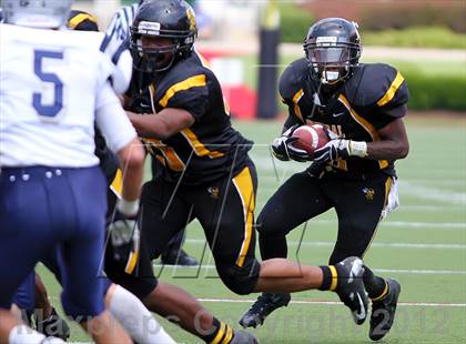 Thumbnail 3 in Central vs. Reitz (Bluegrass High School Football Showcase) photogallery.