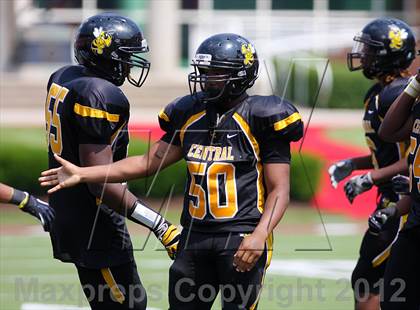 Thumbnail 3 in Central vs. Reitz (Bluegrass High School Football Showcase) photogallery.