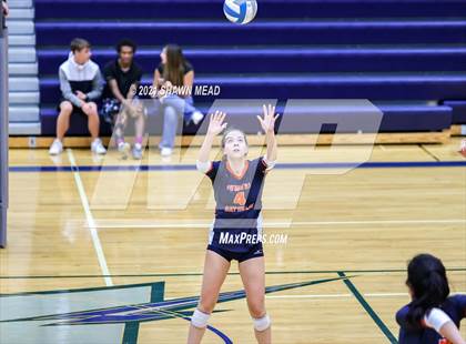 Thumbnail 3 in Powers Catholic @ Lapeer East photogallery.