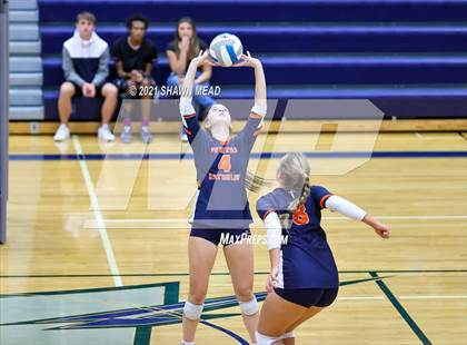 Thumbnail 2 in Powers Catholic @ Lapeer East photogallery.