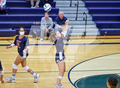 Thumbnail 2 in Powers Catholic @ Lapeer East photogallery.