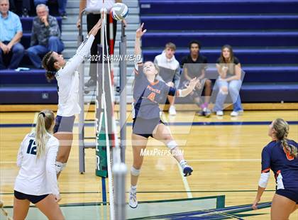 Thumbnail 1 in Powers Catholic @ Lapeer East photogallery.