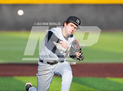 Thumbnail 3 in Harvard-Westlake vs St Francis photogallery.
