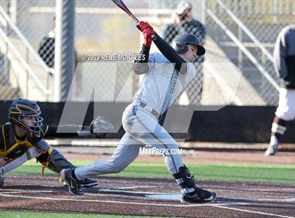 Thumbnail 1 in Harvard-Westlake vs St Francis photogallery.