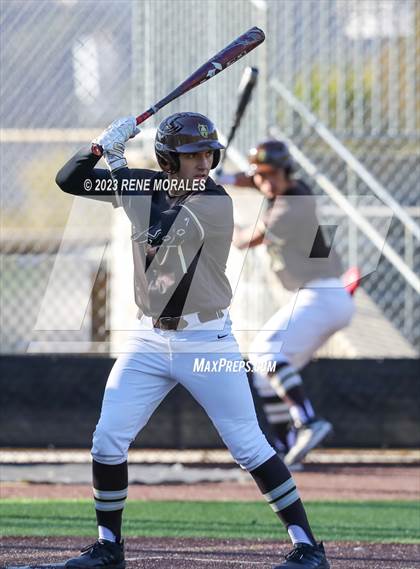 Thumbnail 3 in Harvard-Westlake vs St Francis photogallery.