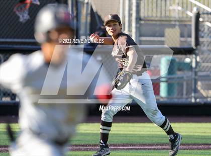 Thumbnail 2 in Harvard-Westlake vs St Francis photogallery.