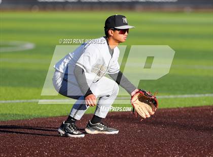 Thumbnail 3 in Harvard-Westlake vs St Francis photogallery.