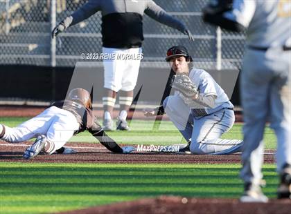 Thumbnail 1 in Harvard-Westlake vs St Francis photogallery.