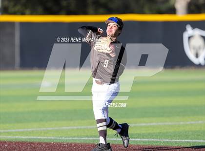 Thumbnail 3 in Harvard-Westlake vs St Francis photogallery.