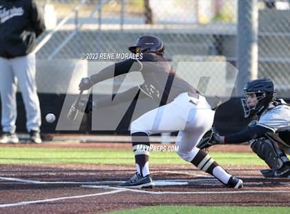 Thumbnail 3 in Harvard-Westlake vs St Francis photogallery.