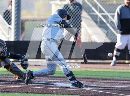 Thumbnail 1 in Harvard-Westlake vs St Francis photogallery.