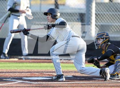 Thumbnail 2 in Harvard-Westlake vs St Francis photogallery.