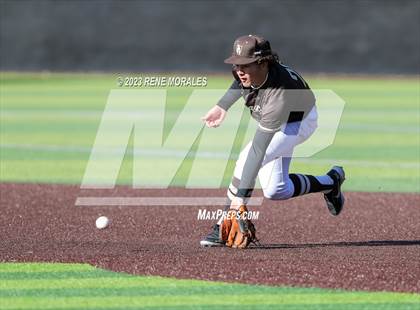 Thumbnail 3 in Harvard-Westlake vs St Francis photogallery.