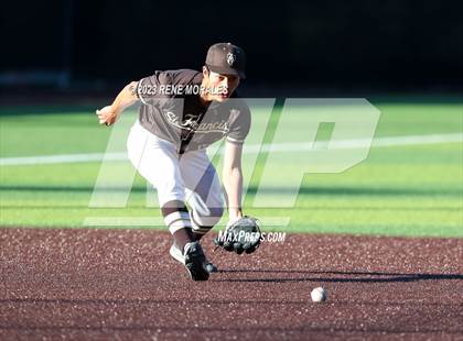 Thumbnail 1 in Harvard-Westlake vs St Francis photogallery.