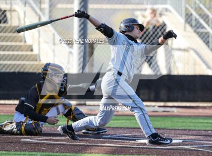 Thumbnail 2 in Harvard-Westlake vs St Francis photogallery.