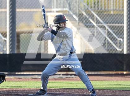 Thumbnail 3 in Harvard-Westlake vs St Francis photogallery.