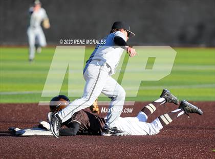 Thumbnail 2 in Harvard-Westlake vs St Francis photogallery.